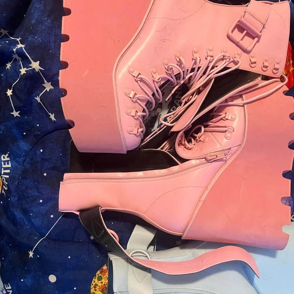 DollsKill: SugarThrillz/KillStar Boot BULK - Picture 2 of 9